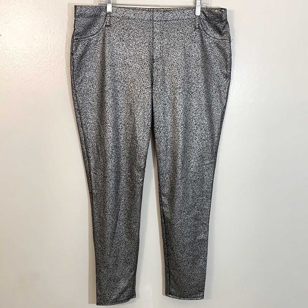 FADED GLORY LEGGINGS